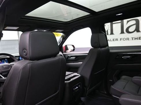 Used 2025 Chevrolet Tahoe RST w/ Advanced Technology Package AWD/4WD image 27