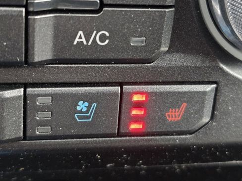 Certified 2018 Ford F150 Platinum w/ Technology Package image 10