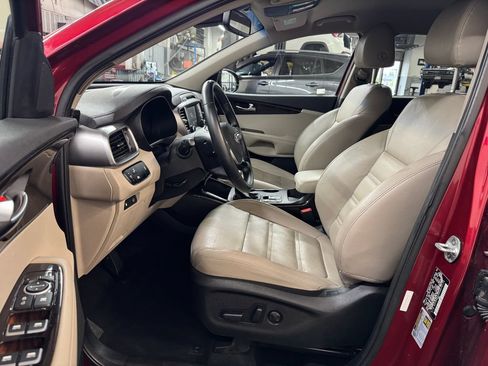 Used 2019 Kia Sorento EX AWD/4WD image 14