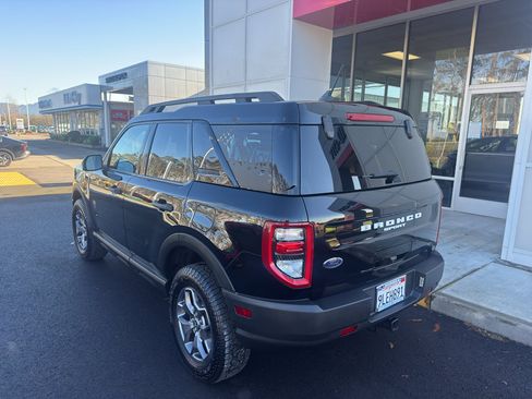 Used 2023 Ford Bronco Sport Badlands image 10