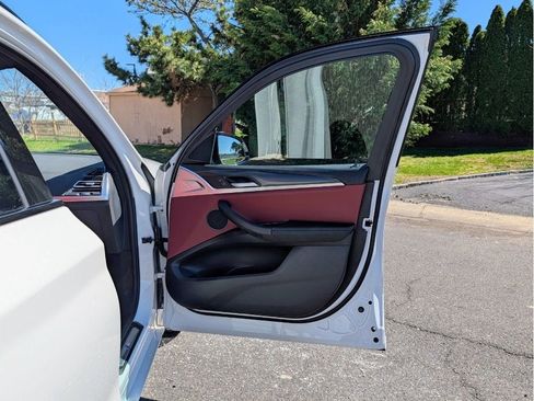 Used 2024 BMW X3 xDrive30i w/ M Sport Edition image 11