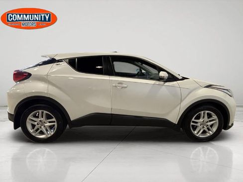Used 2020 Toyota C-HR LE image 8