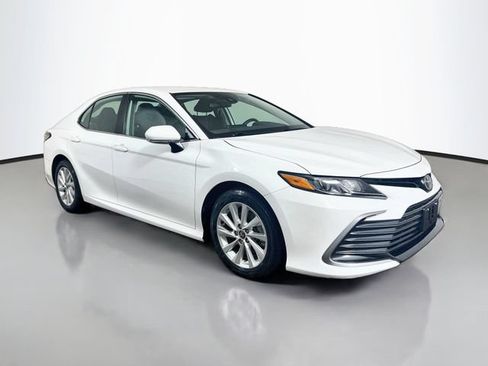 Used 2024 Toyota Camry LE FWD image 22