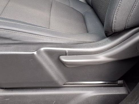 Used 2019 Chevrolet Silverado 1500 Custom w/ Custom Value Package image 4