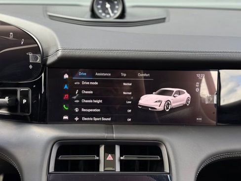 New 2024 Porsche Taycan GTS image 27