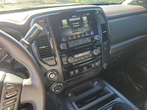 Used 2024 Nissan Titan PRO-4X w/ Pro-4x Convenience Package AWD/4WD image 23