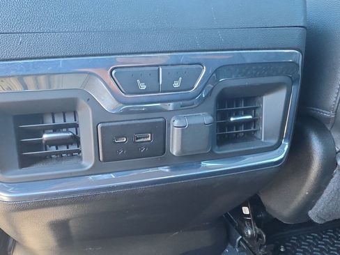 Used 2021 GMC Sierra 1500 AT4 w/ AT4 Preferred Package AWD/4WD image 15