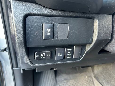 Used 2021 Toyota Tacoma TRD Sport w/ Technology Package AWD/4WD image 18