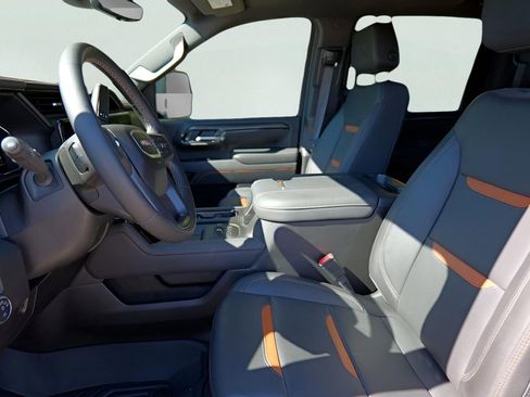 New 2025 GMC Sierra 2500 AT4 w/ AT4 Premium Plus Package image 9