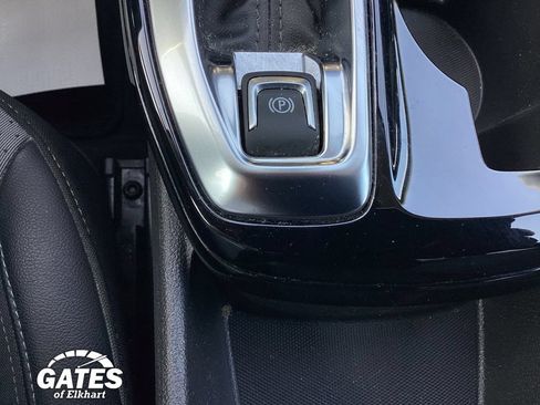 Used 2024 Chevrolet Trax LT w/ Driver Confidence Package FWD image 35