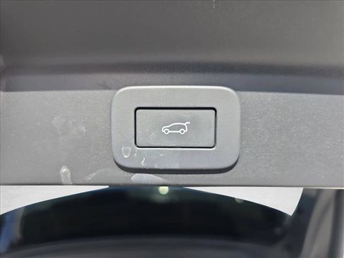 Used 2023 Jaguar F-PACE S image 13