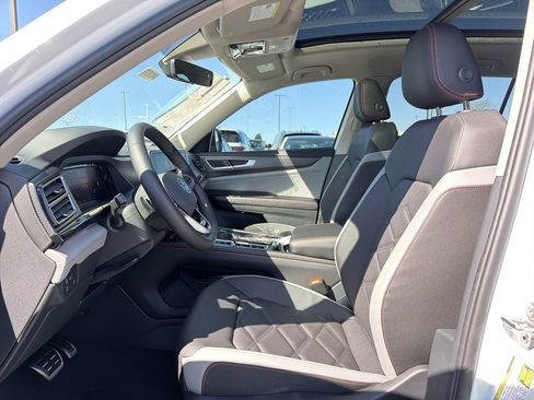 New 2026 Volkswagen Atlas Peak Edition AWD/4WD image 11