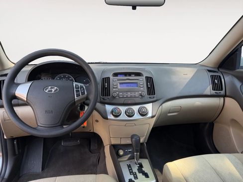 Used 2010 Hyundai Elantra GLS FWD image 11