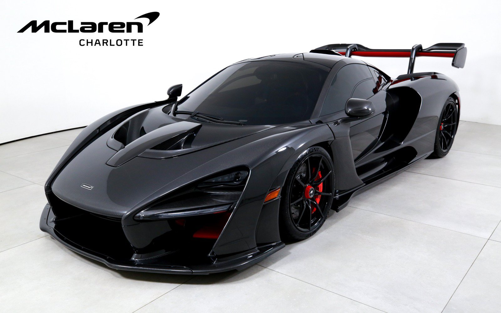 Used 2019 McLaren Senna RWD image 1