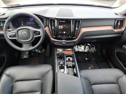 Used 2023 Volvo XC60 B5 Plus w/ Climate Package AWD/4WD image 11