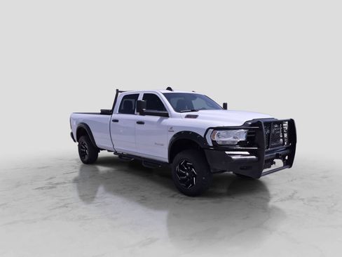 Used 2022 RAM 2500 Tradesman AWD/4WD image 2