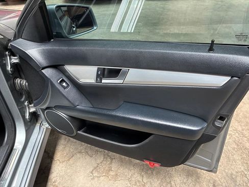 Used 2013 Mercedes-Benz C 300 4MATIC Sedan image 25