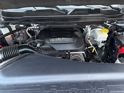 Used 2019 RAM 2500 Tradesman w/ Safety Group image 46