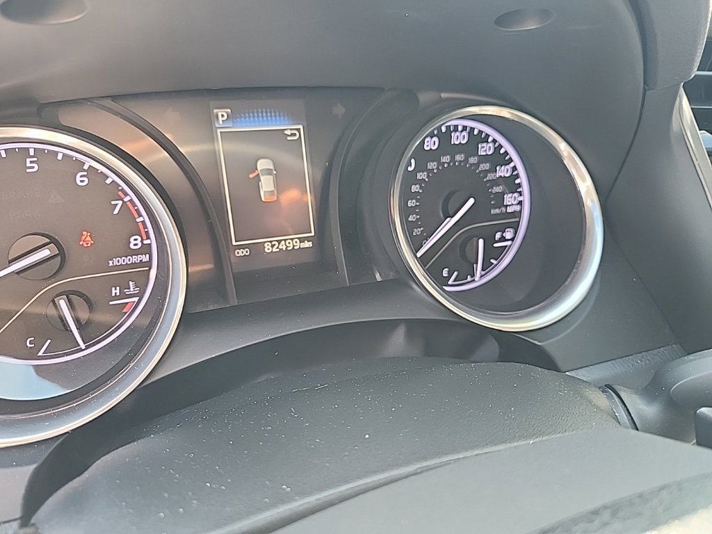 Used 2018 Toyota Camry SE FWD image 5