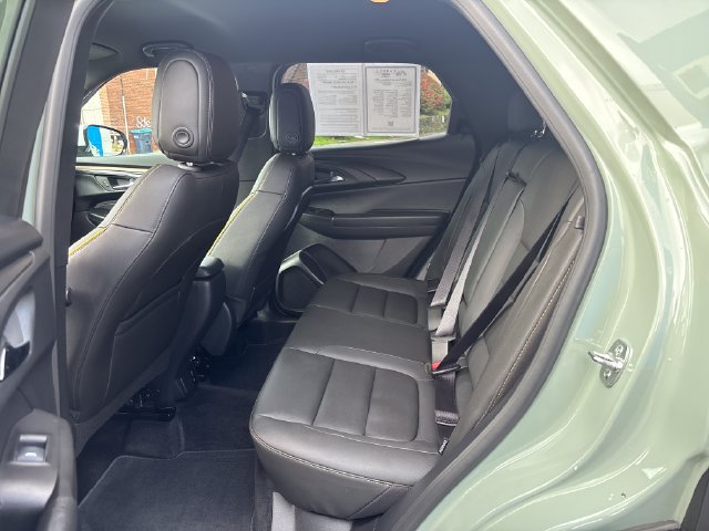 Used 2025 Chevrolet TrailBlazer ACTIV w/ Convenience Package AWD/4WD image 21