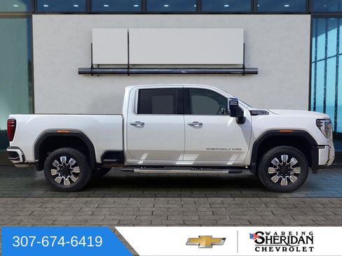 Used 2024 GMC Sierra 2500 Denali w/ Technology Package AWD/4WD image 3