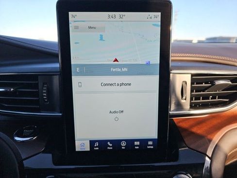 Used 2024 Ford Explorer King Ranch w/ Technology Package image 22