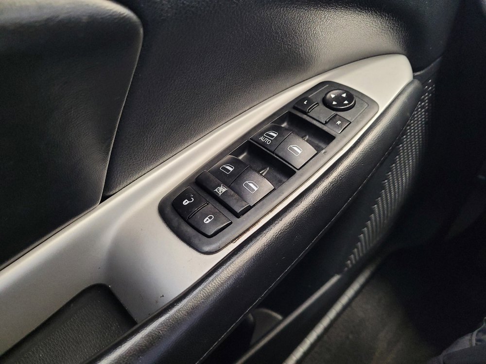 Used 2020 Dodge Journey SE w/ SE Popular Equipment Group FWD image 27