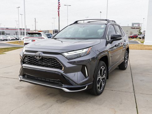 Certified 2025 Toyota RAV4 XSE image 4