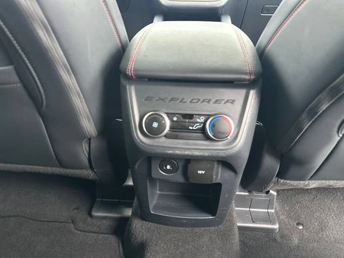 Certified 2025 Ford Explorer ST-Line w/ ST-Line Street Pack AWD/4WD image 30