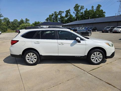 Used 2015 Subaru Outback 2.5i Premium AWD/4WD image 5