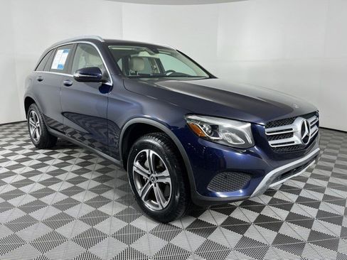 Used 2019 Mercedes-Benz GLC 300 4MATIC image 2