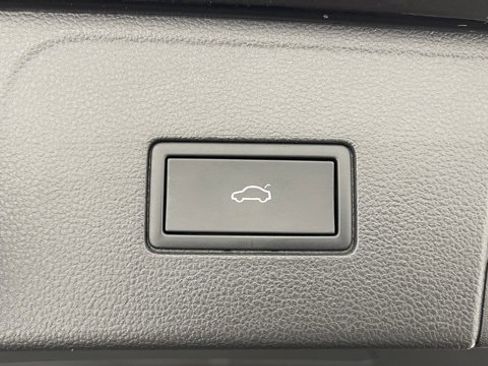 Used 2024 Volkswagen Atlas SEL Premium R-Line image 49