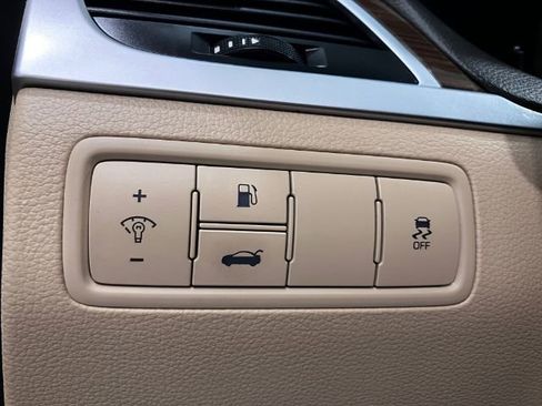 Used 2016 Hyundai Genesis 3.8 image 54