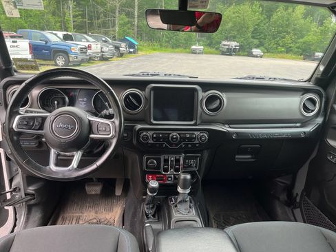 Used 2022 Jeep Wrangler Unlimited Rubicon 4xe w/ Cold Weather Group AWD/4WD image 31