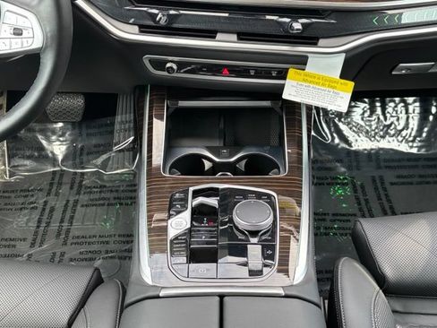 Used 2026 BMW X7 xDrive40i AWD/4WD image 24