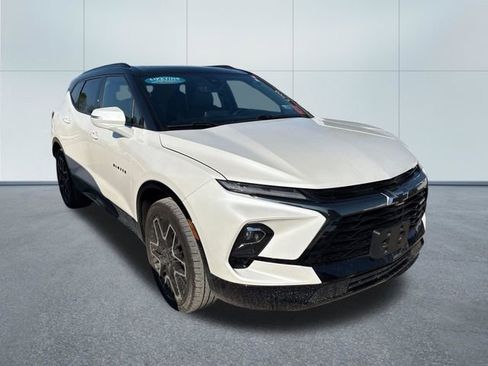 Used 2023 Chevrolet Blazer RS w/ Driver Confidence II Package AWD/4WD image 5