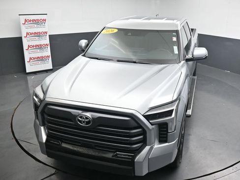 Used 2026 Toyota Tundra Limited AWD/4WD image 26