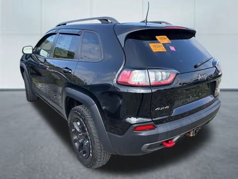 Used 2019 Jeep Cherokee Trailhawk image 2