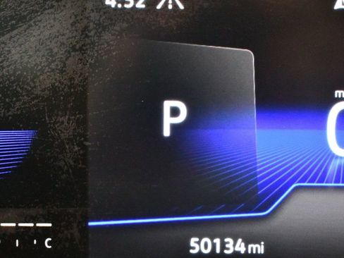 Used 2022 Volkswagen Tiguan SE R-Line image 50