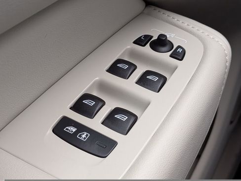 New 2026 Volvo XC60 T8 Ultra AWD/4WD image 26