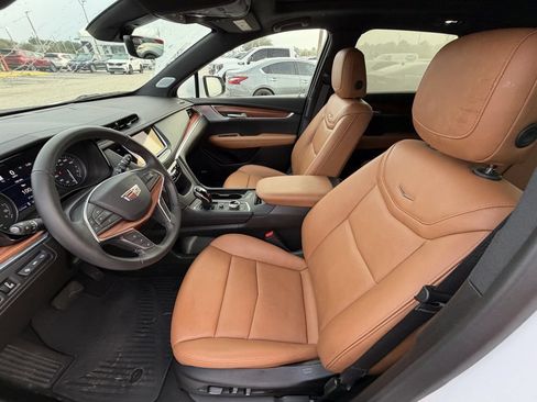 Used 2024 Cadillac XT5 Premium Luxury w/ Technology Package FWD image 17