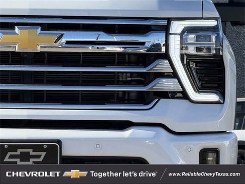 Certified 2025 Chevrolet Silverado 2500 High Country w/ Technology Package image 4