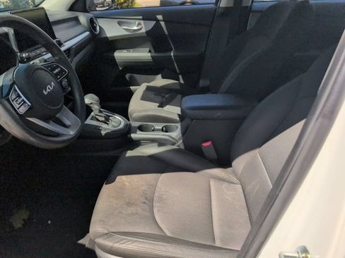 Used 2023 Kia Forte LXS w/ LXS Technology Package FWD image 11
