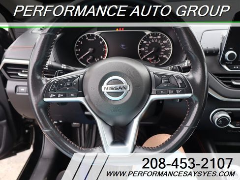 Used 2022 Nissan Altima 2.5 SR FWD image 12