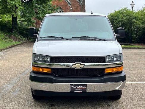 Used 2018 Chevrolet Express 2500 LT w/ LT Preferred Equipment Group RWD image 27