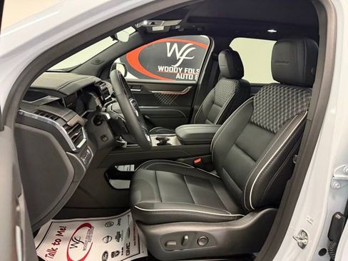 New 2026 GMC Acadia Denali w/ Super Cruise Package image 12