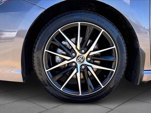 Used 2023 Toyota Camry SE w/ Blackout Package (TMS) image 11