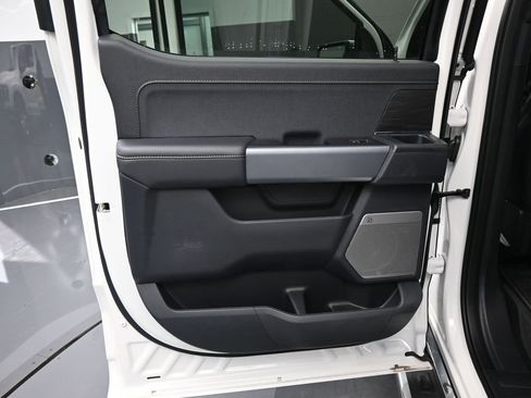 New 2025 Ford F150 Lariat w/ Equipment Group 501A Mid image 8