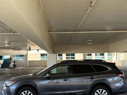 Used 2025 Subaru Outback Premium image 13