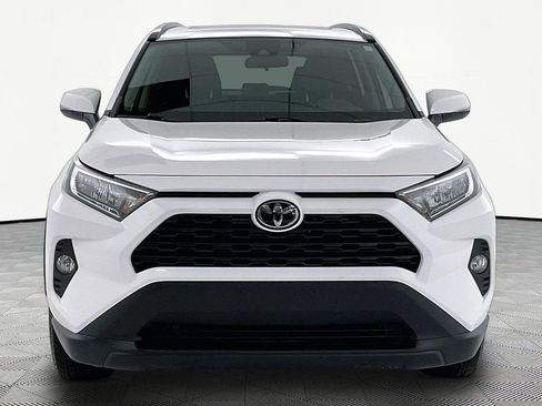 Used 2021 Toyota RAV4 XLE w/ Convenience Package FWD image 2